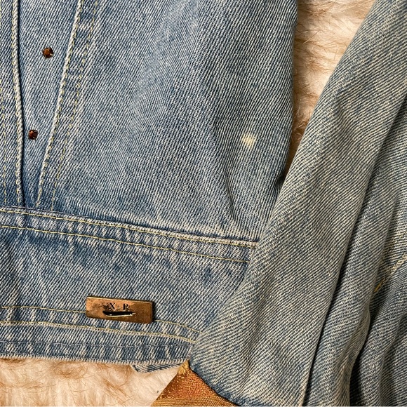 Vintage 80’s Cache’ crop beaded denim tapestry jacket - Picture 10 of 10